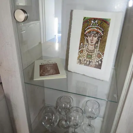 Διαμέρισμα Teodora *